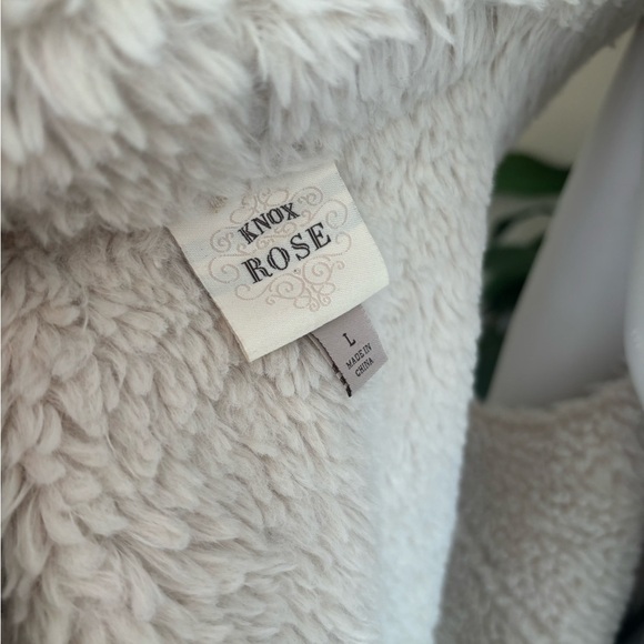 Cream faux suede vest - Picture 7 of 7